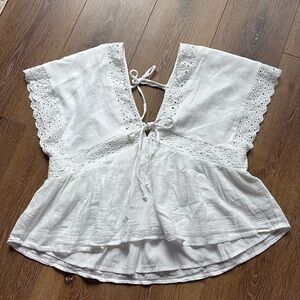 AMERICAN EAGLE • NEW Women’s Boho Eyelet Trim Detail Relaxed Top Size Medium